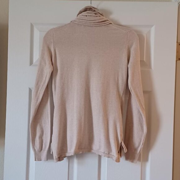 EUC Romeo & Juliet Couture BEIGE Cascading Ruffle Cardigan Size Medium - Picture 3 of 6